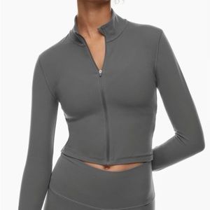 Aritzia TNA cropped zip up